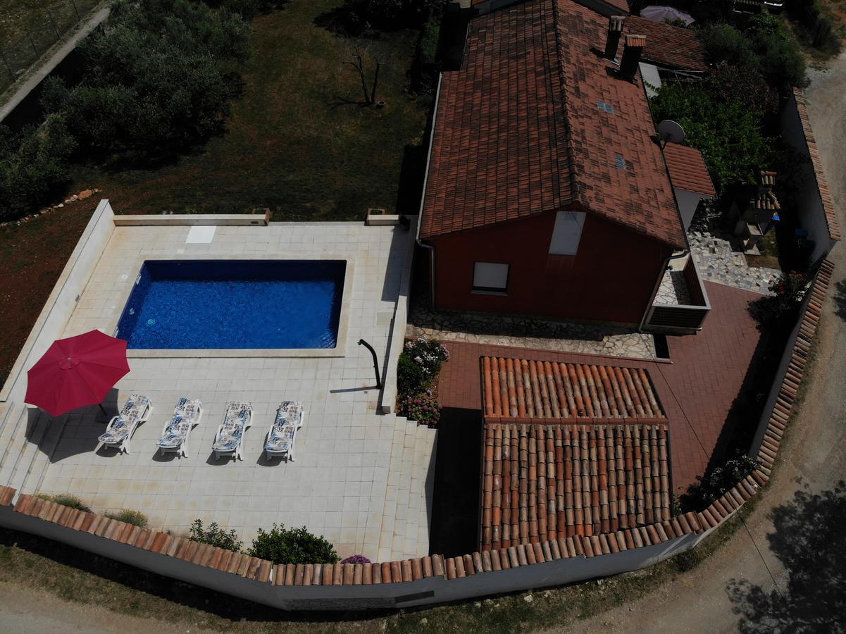 Apartments Villa Sabina Pula Bagian luar foto