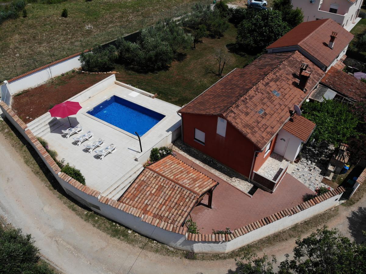 Apartments Villa Sabina Pula Bagian luar foto
