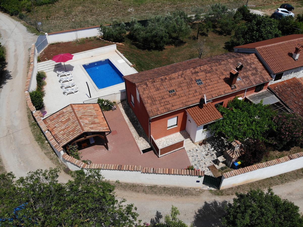 Apartments Villa Sabina Pula Bagian luar foto